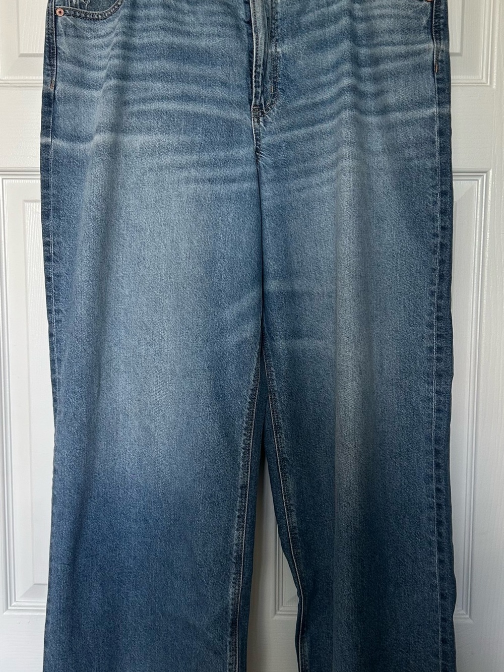 American Eagle Outfitters Medium Blue Wide-Leg Jeans